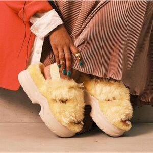 UGG Fluff Sugar Mellow Yellow Platform Slingback Sandals Slippers